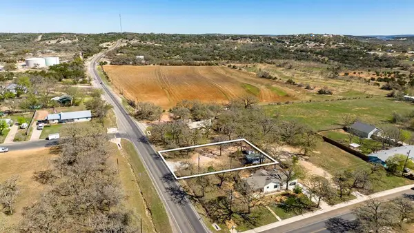 1415 N Milam St, Fredericksburg, TX 78624