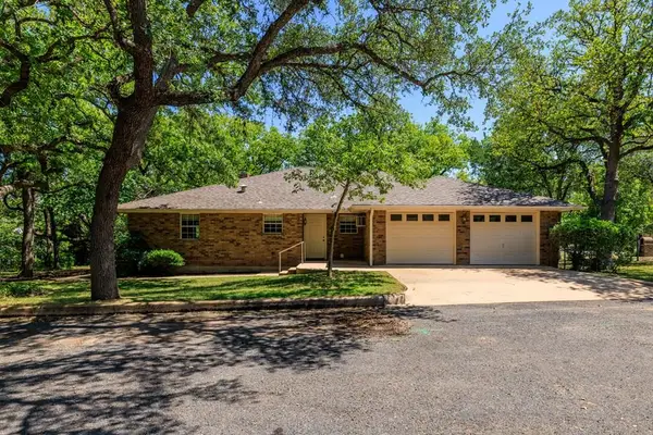 126 Tanglewood Dr, Fredericksburg, TX 78624