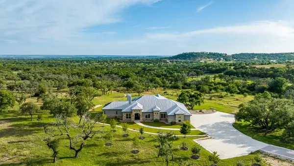 273 Admiral Heights Blvd, Fredericksburg, TX 78624
