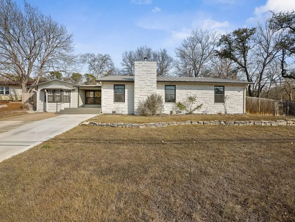 1514 Glen Rd, Kerrville, TX 78028 - Image #1