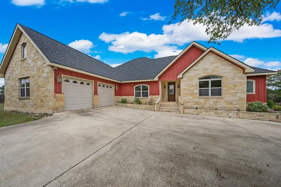 130 Rhum Rd, Kerrville, TX 78028 - #2