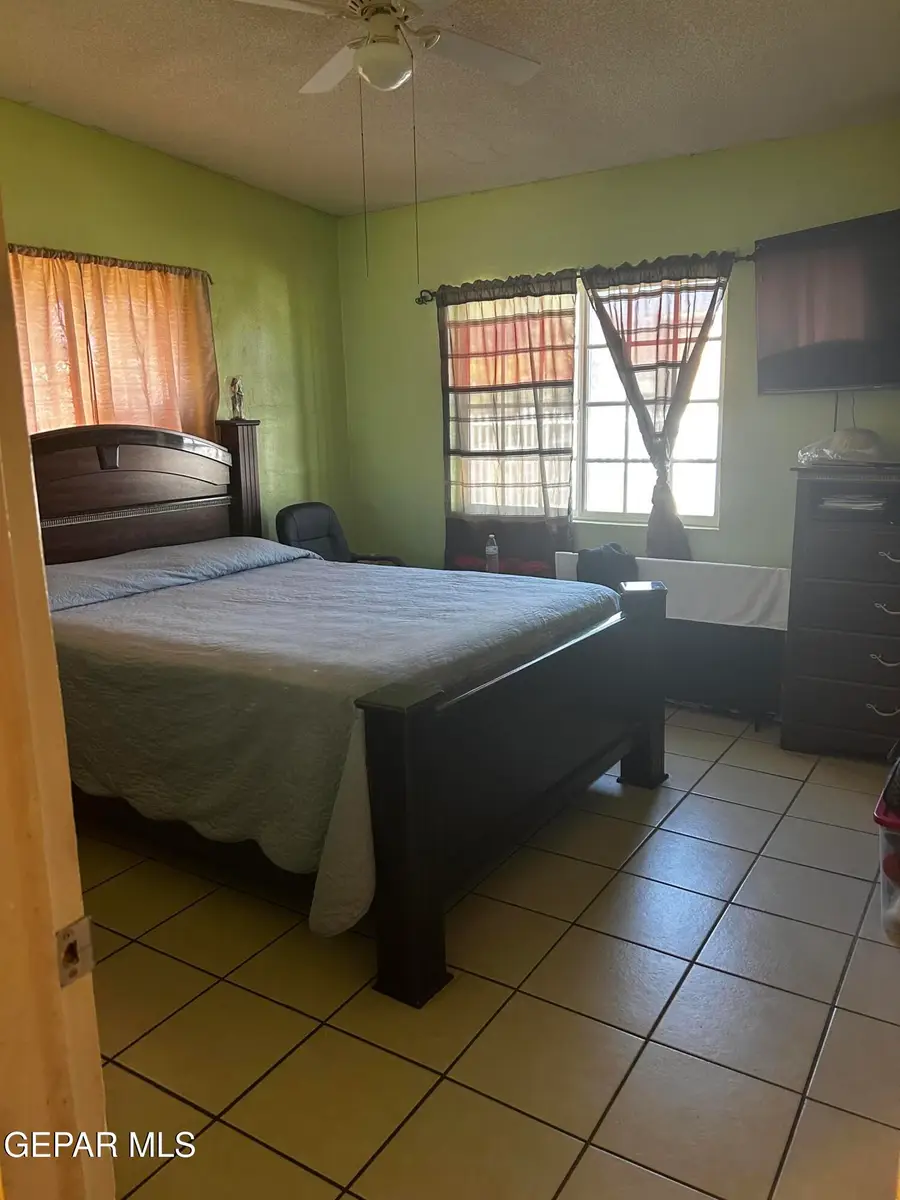2930 Findley Avenue, El Paso, TX 79905 - Image #3