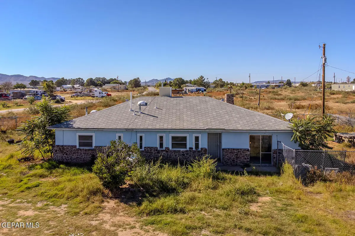 304 Luna Azul Drive, Chaparral, NM 88081 - Image #1