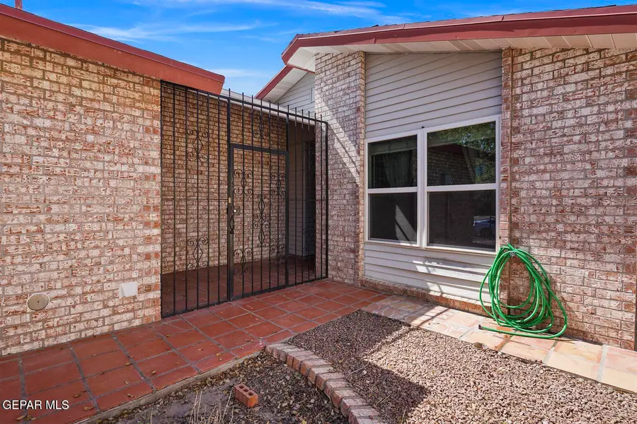 6817 Ridgley Way, El Paso, TX 79904 - Image #3