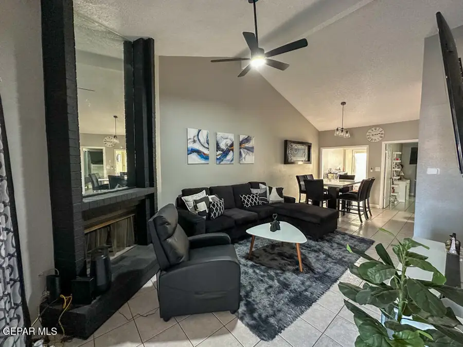 824 Destello Rd B Road, El Paso, TX 79907 - Image #2