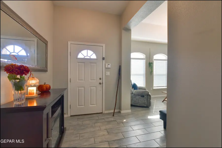 477 Deserts Drive, El Paso, TX 79927 - Image #3