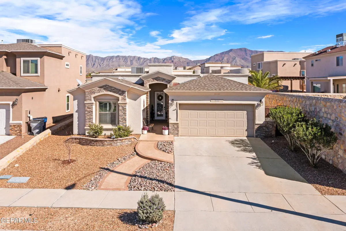7880 Enchanted View Drive, El Paso, TX 79911 - Image #1
