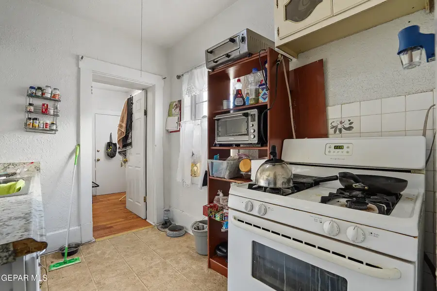 1307 N Ochoa Street, El Paso, TX 79902 - Image #3