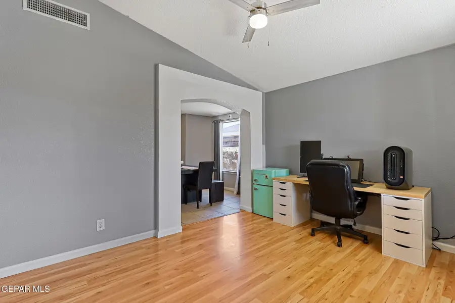 14240 Desert Mesquite Drive, Horizon City, TX 79928 - Image #3