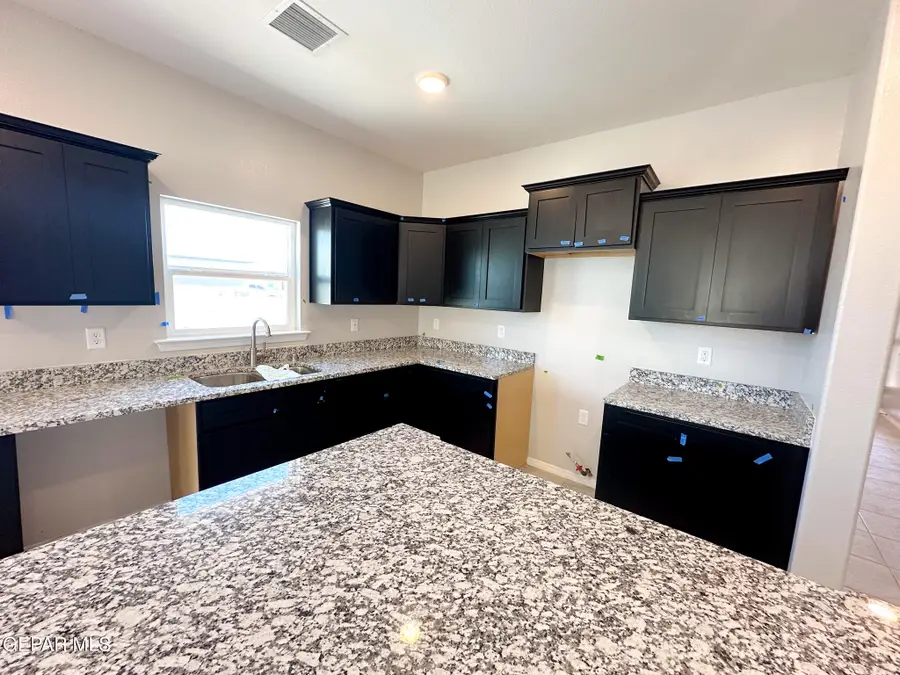 7316 Norte Brasil Drive, El Paso, TX 79934 - Image #2