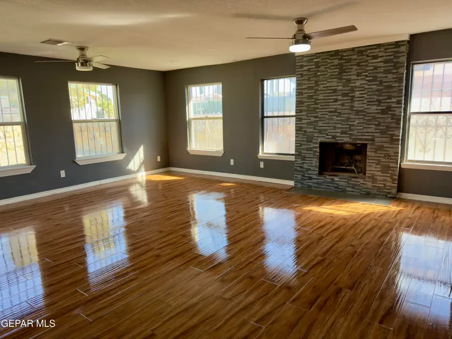 10405 Darin Road E, El Paso, TX 79925 - Image #3