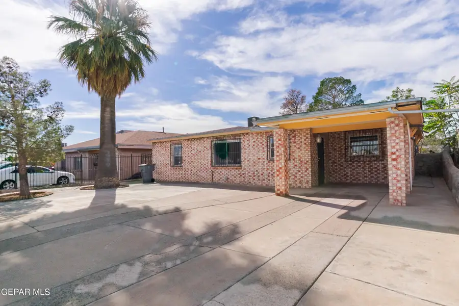 1051 Saint Johns Drive, El Paso, TX 79903 - Image #2