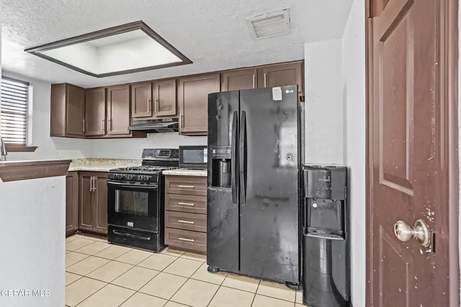 7337 Royal Arms Drive, El Paso, TX 79912 - Image #3