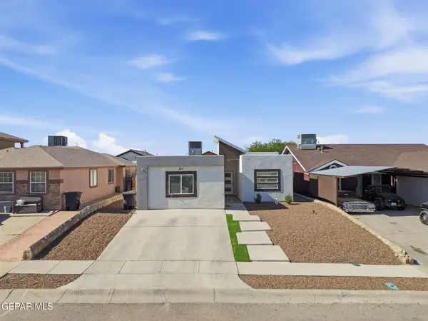 321 Via Cumbre Linda Circle, El Paso, TX 79928