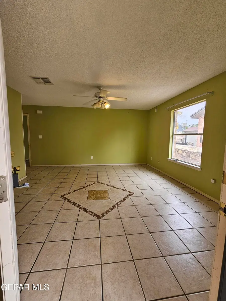 12175 Banner Hill Avenue, El Paso, TX 79936 - Image #3
