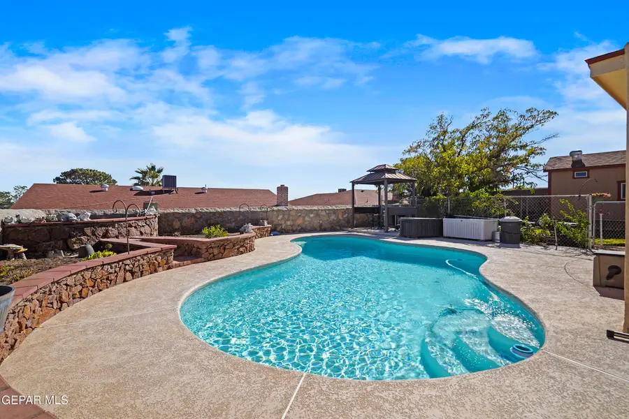 10406 Bon Aire Drive, El Paso, TX 79924 - Image #2