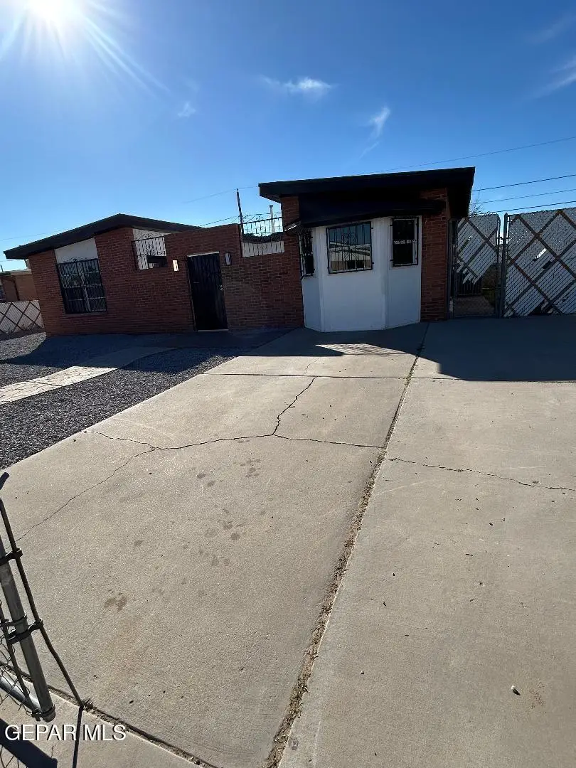 8851 Buena Park Drive, El Paso, TX 79907 - Image #2