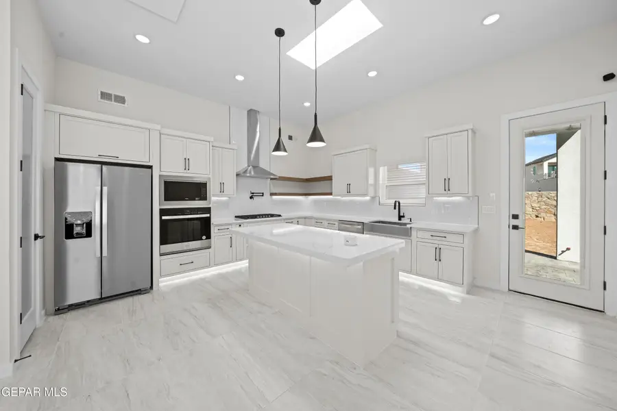 637 Paseo Campanero Street, El Paso, TX 79928 - Image #3