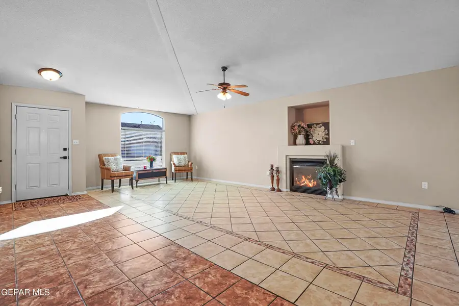 6237 Lovebird Lane, El Paso, TX 79924 - Image #2