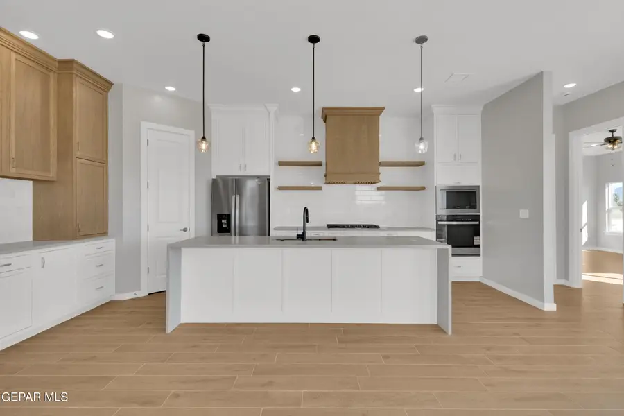 6020 Mohegan Sun Street, El Paso, TX 79932 - Image #2