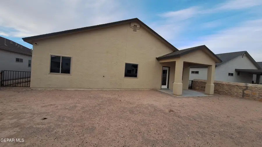 13676 Lago Vista Avenue, Horizon City, TX 79928 - Image #2