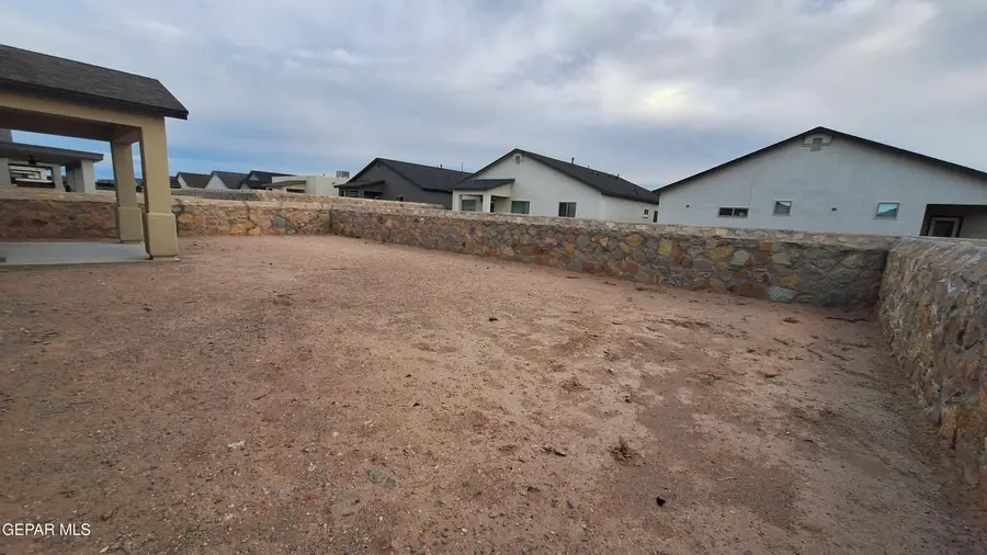 13676 Lago Vista Avenue, Horizon City, TX 79928 - Image #3