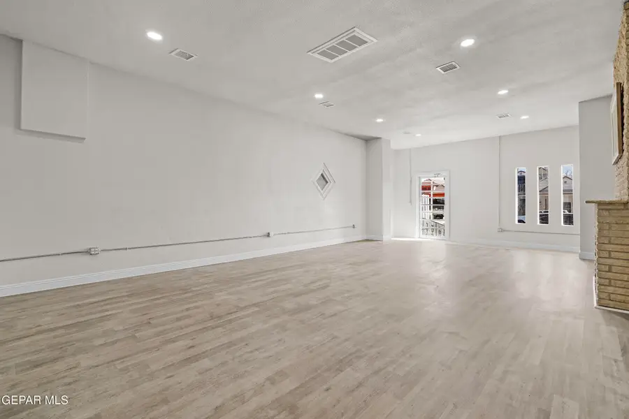 1209 Wyoming Avenue, El Paso, TX 79902 - Image #3