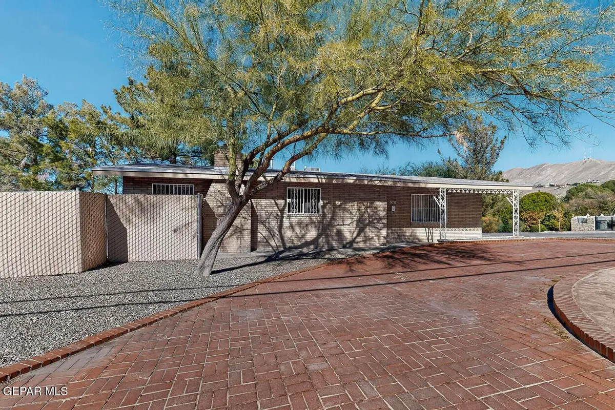 2201 N Campbell Street, El Paso, TX 79902 - Image #1