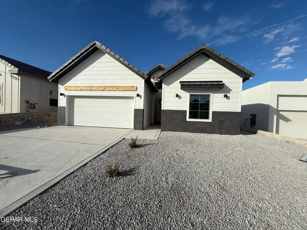 1137 Brass Hill Avenue, Santa Teresa, NM 88008 - Image #1