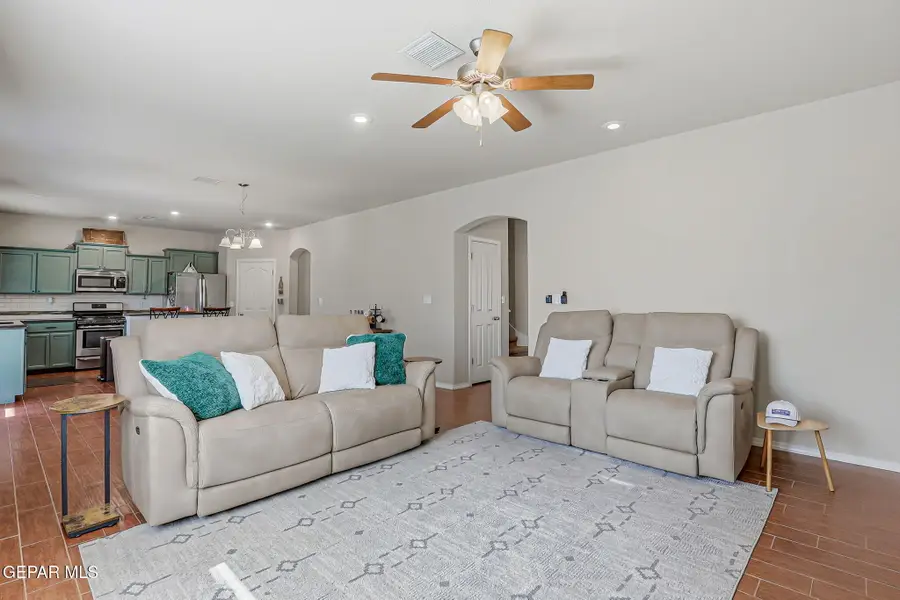 14372 Karen Point, El Paso, TX 79938 - Image #2