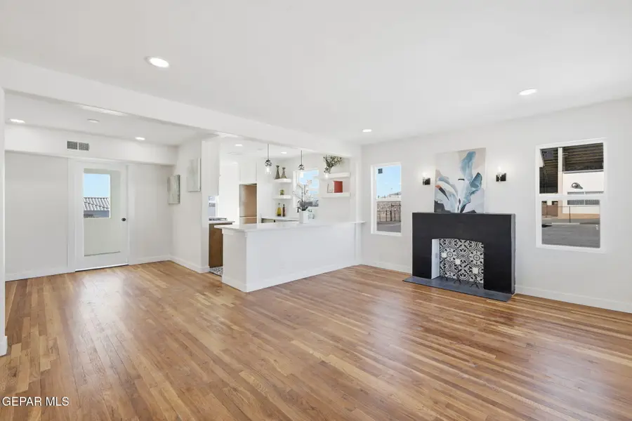 3710 Frankfort Avenue, El Paso, TX 79930 - Image #2