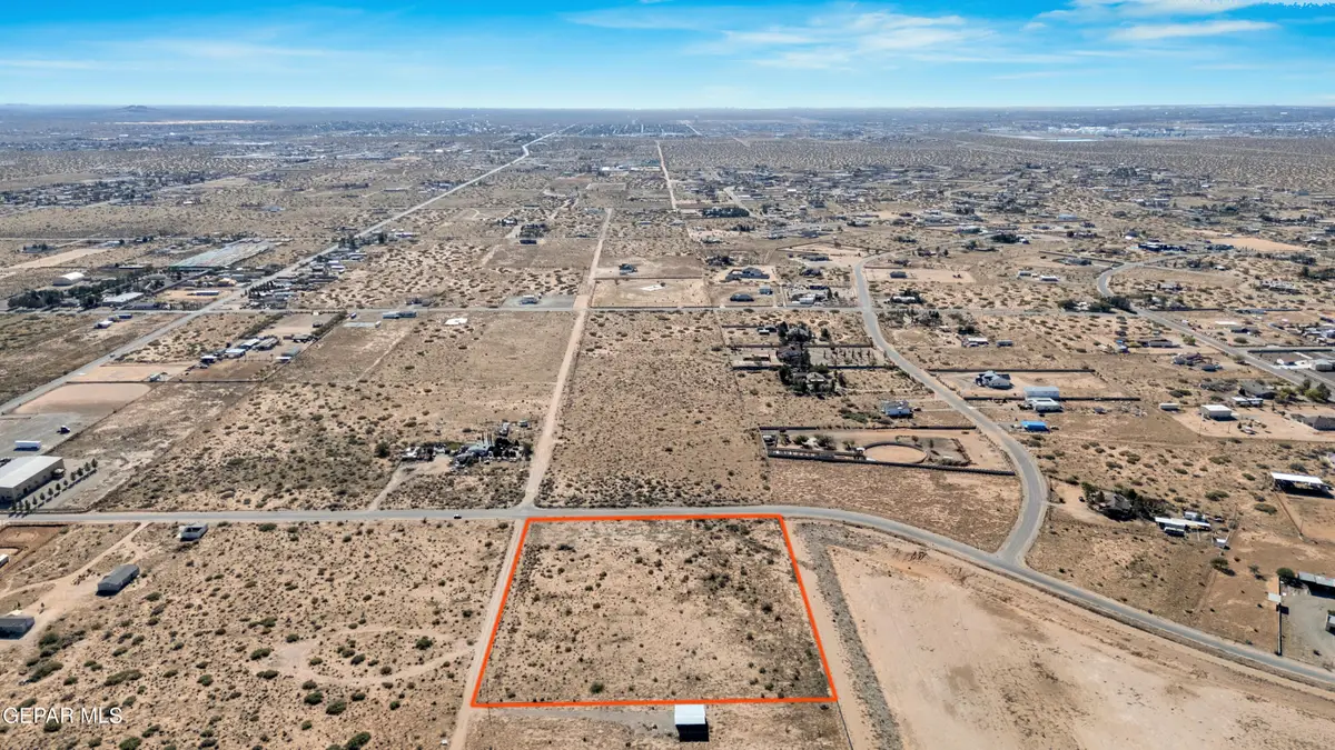 5301 Ch Hunton Street, El Paso, TX 79938 - Image #1