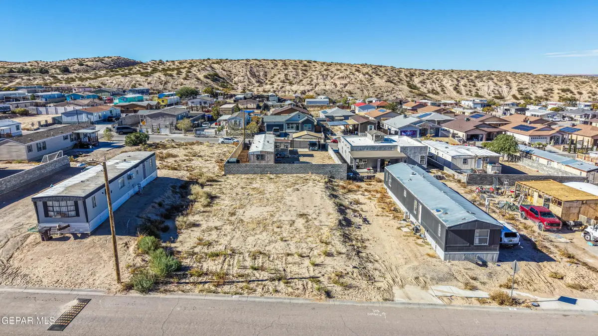 310 Rio Rojo Drive, Sunland Park, NM 88063 - Image #1
