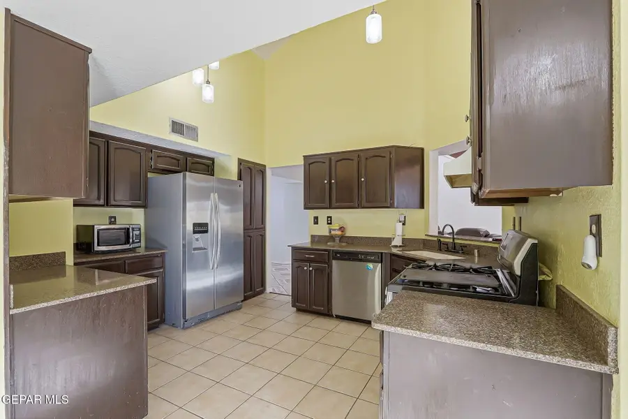 11132 Northfield Avenue, El Paso, TX 79936 - Image #3
