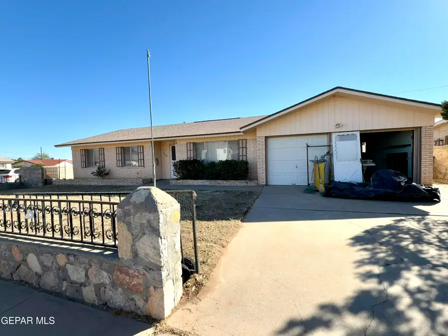 10220 Bon Aire Drive, El Paso, TX 79924 - Image #2