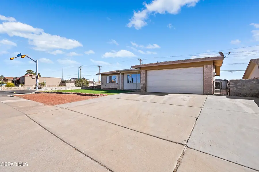 1578 Dale Douglas Drive E, El Paso, TX 79936 - Image #3