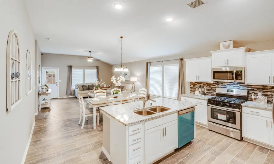 13828 Victory Sky Avenue, El Paso, TX 79928 - Image #2