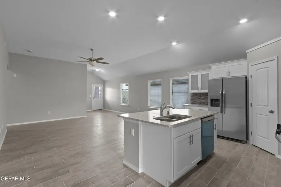 13869 Thunder Sky Avenue, El Paso, TX 79928 - Image #2