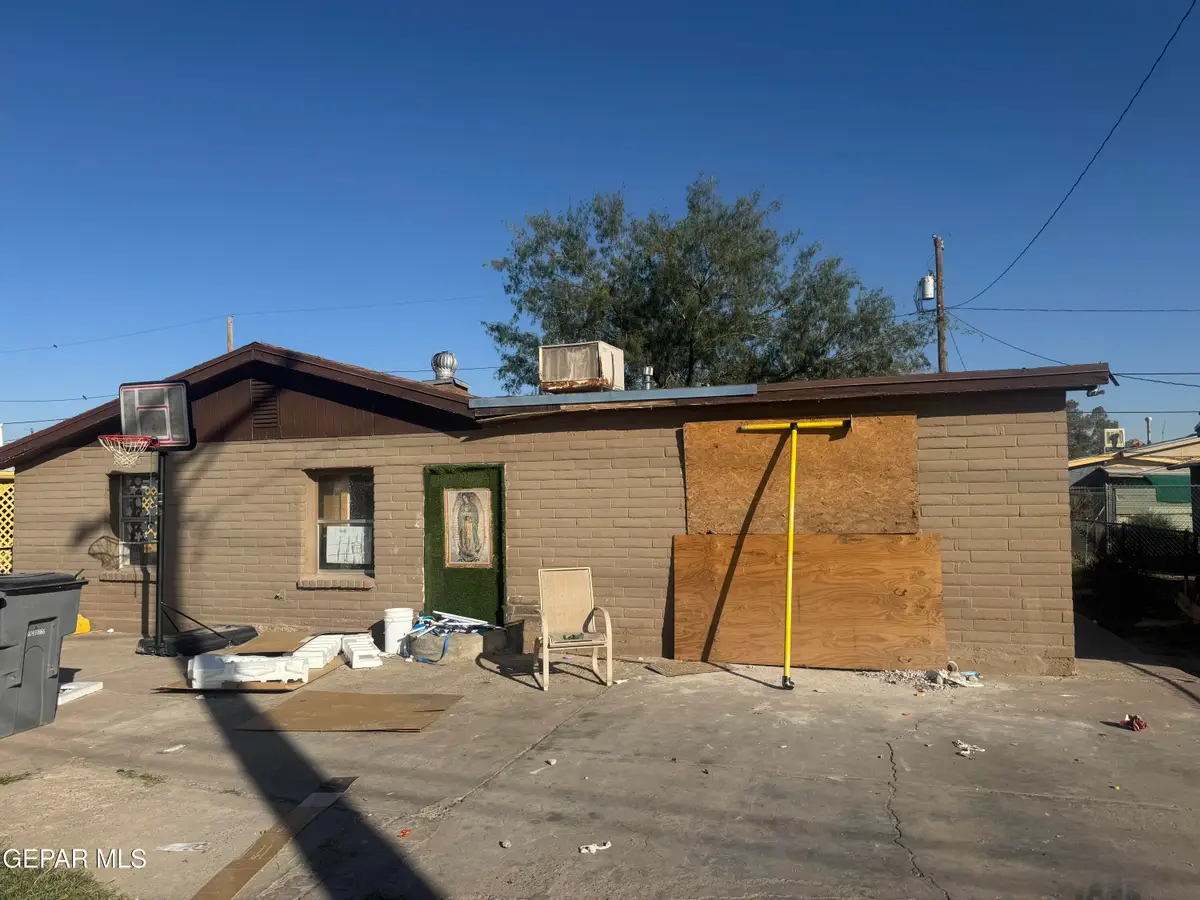 632 Southside Road, El Paso, TX 79907 - Image #1