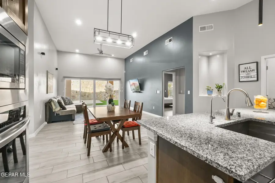 13729 Lago Vista Avenue, Horizon City, TX 79928 - Image #2