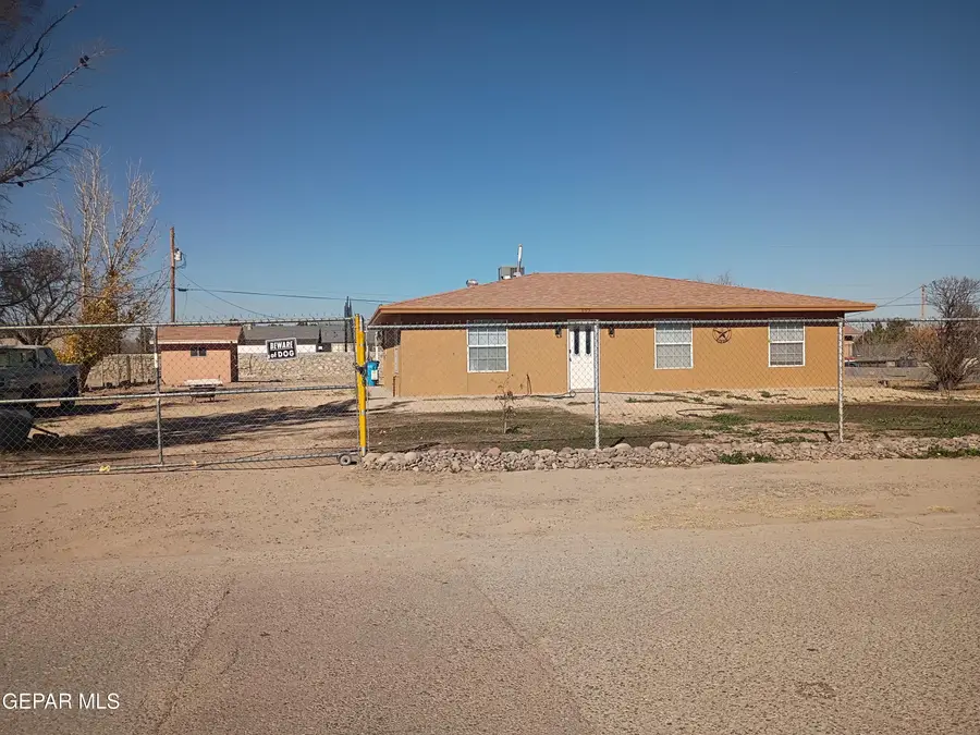 695 Fray Vargas Court, Socorro, TX 79927 - Image #2