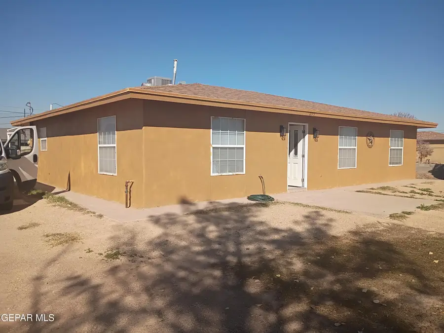 695 Fray Vargas Court, Socorro, TX 79927 - Image #3