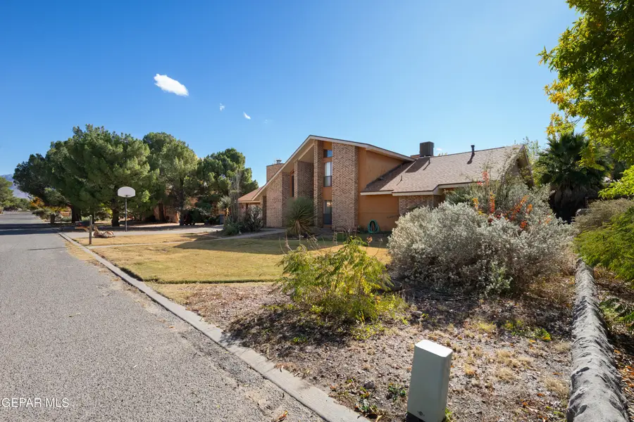 324 Rio Estancia Drive, El Paso, TX 79932 - Image #3