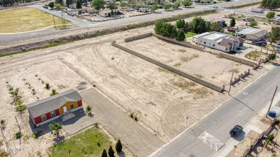 11750 Flor Del Rio Street, Socorro, TX 79927 - Image #2