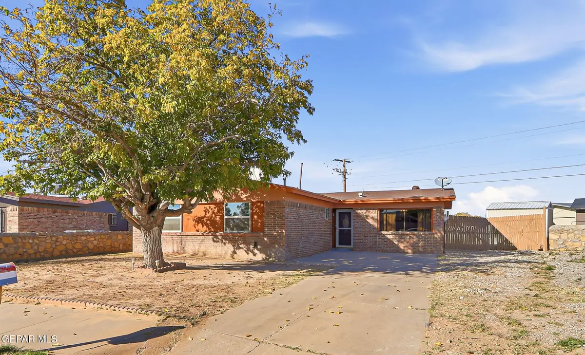 9205 Grenoble Drive, El Paso, TX 79907 - Image #1