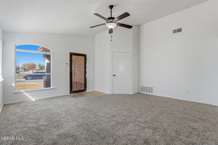 224 Flor Eucharis Drive, Socorro, TX 79927 - Image #3