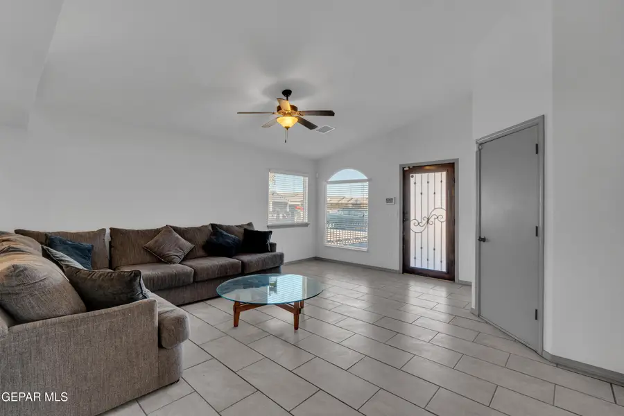 421 Lt Luis Peralta Road, Socorro, TX 79927 - Image #3