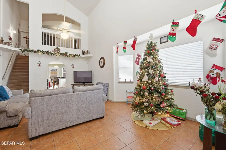 10329 Valle Del Mar Drive, Socorro, TX 79927 - Image #3