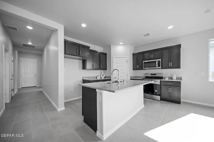 13816 Summer Hail Ave Avenue, El Paso, TX 79928 - Image #3