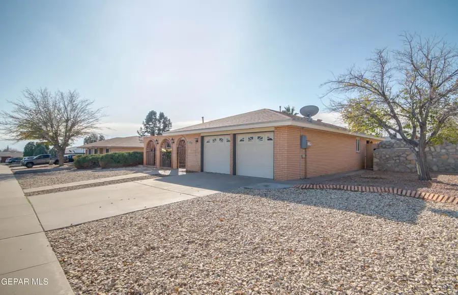 4500 R J Lunn Court, El Paso, TX 79924 - Image #3